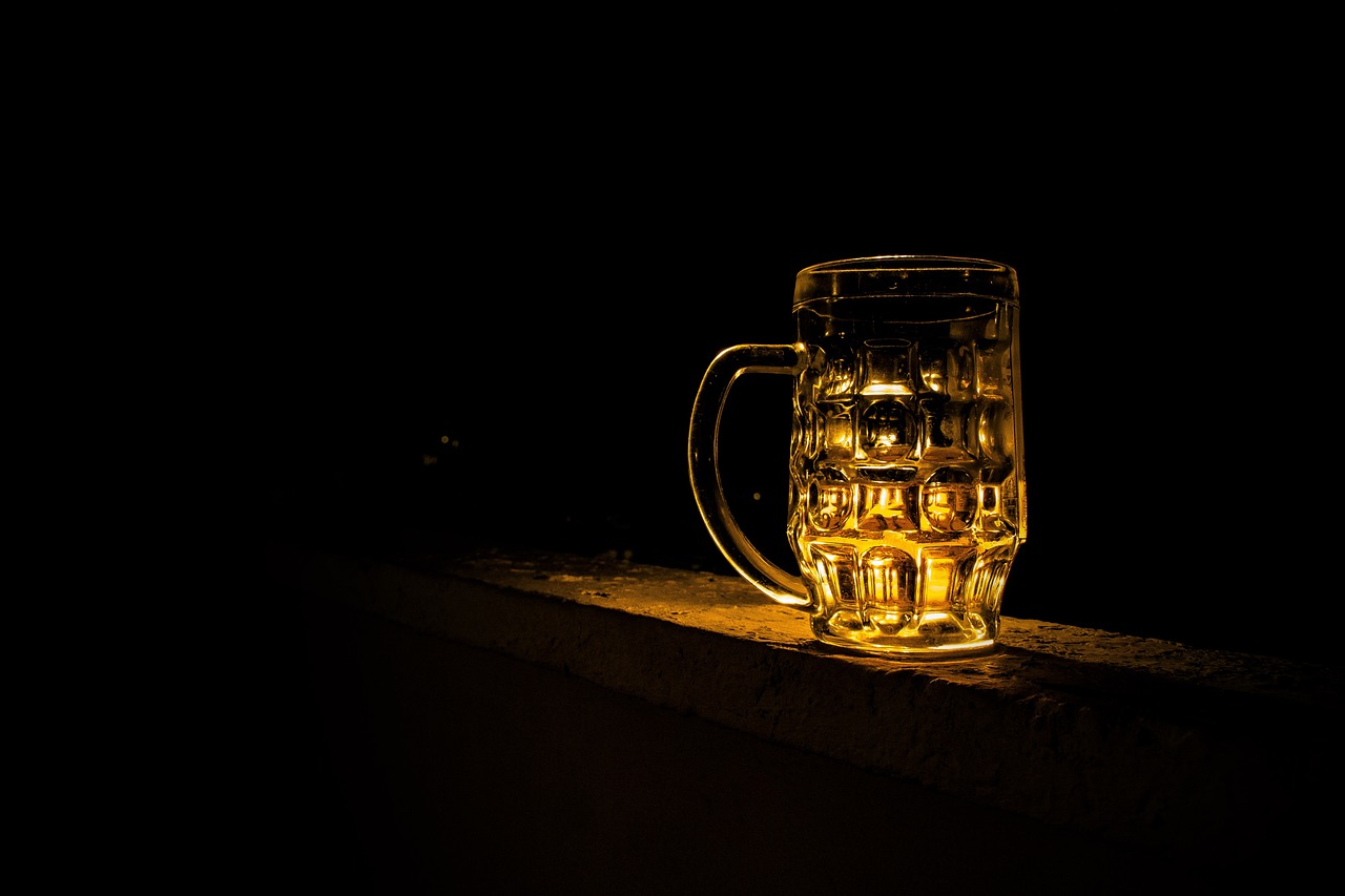 解锁高品质啤酒的秘密，精酿啤酒设备价格全解析