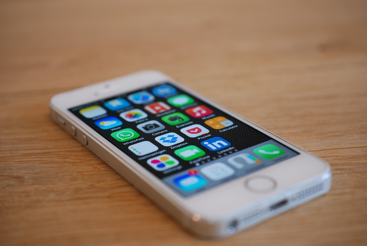 iPhone 5s，昔日旗舰的4G支持与现代应用兼容性探讨