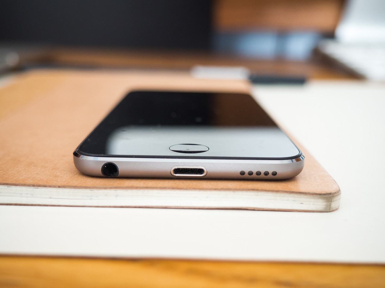 iPhone上市价格一览表，从初代到最新款的全面回顾