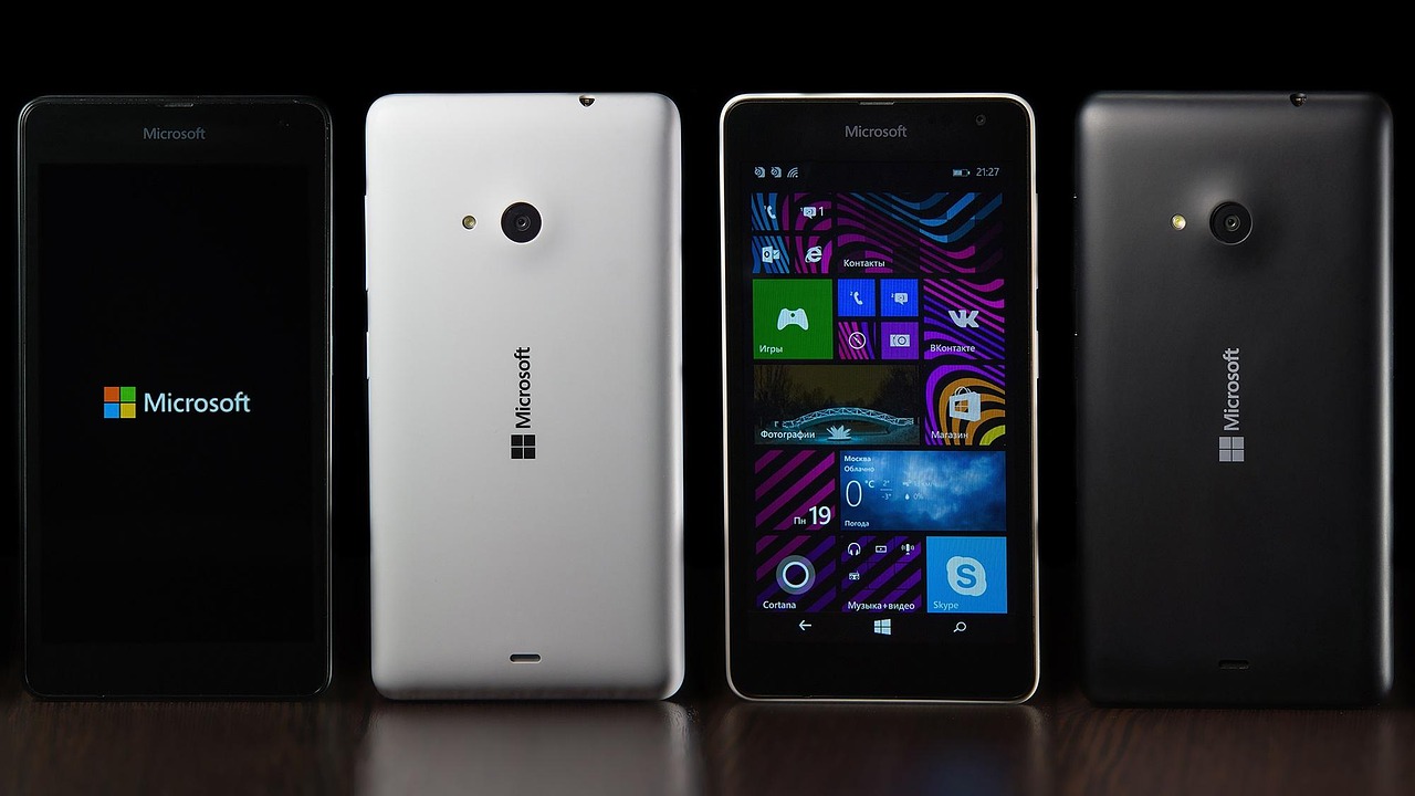 诺基亚Lumia 808，昔日智能摄影的巅峰之作
