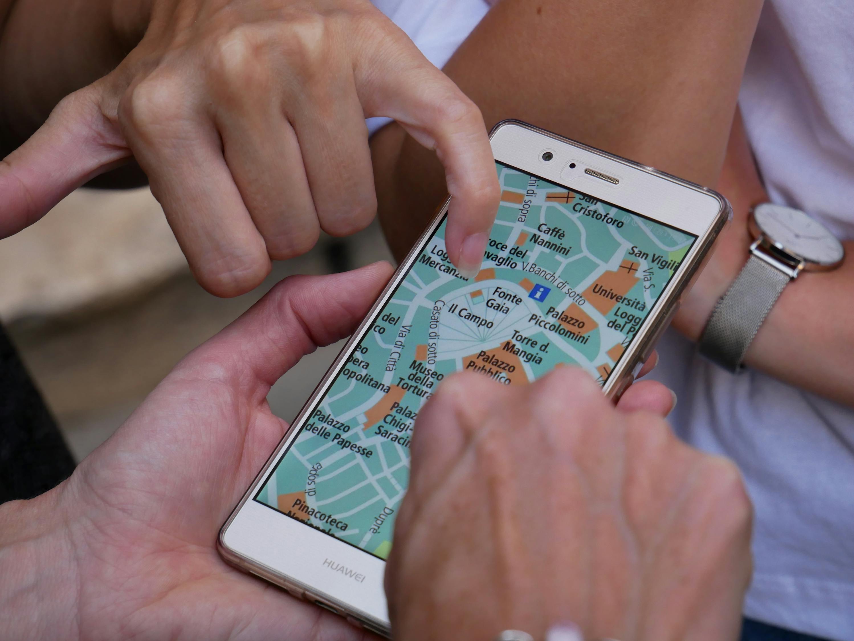 华为5G，全球通信技术新时代的创新引领者